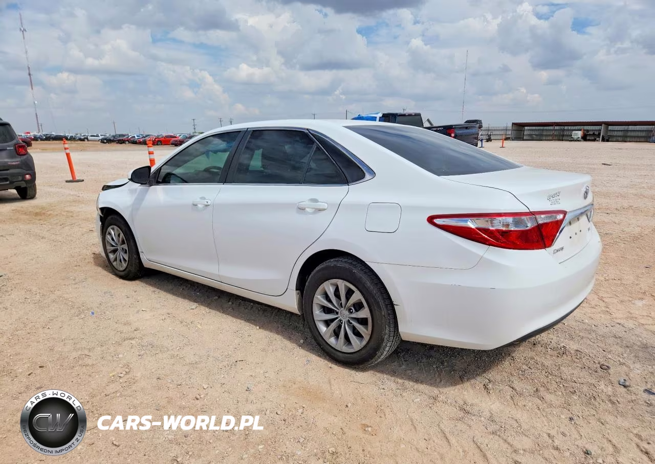 2016 Toyota Camry Le VIN:4T1BF1FK5GU239709 - 2