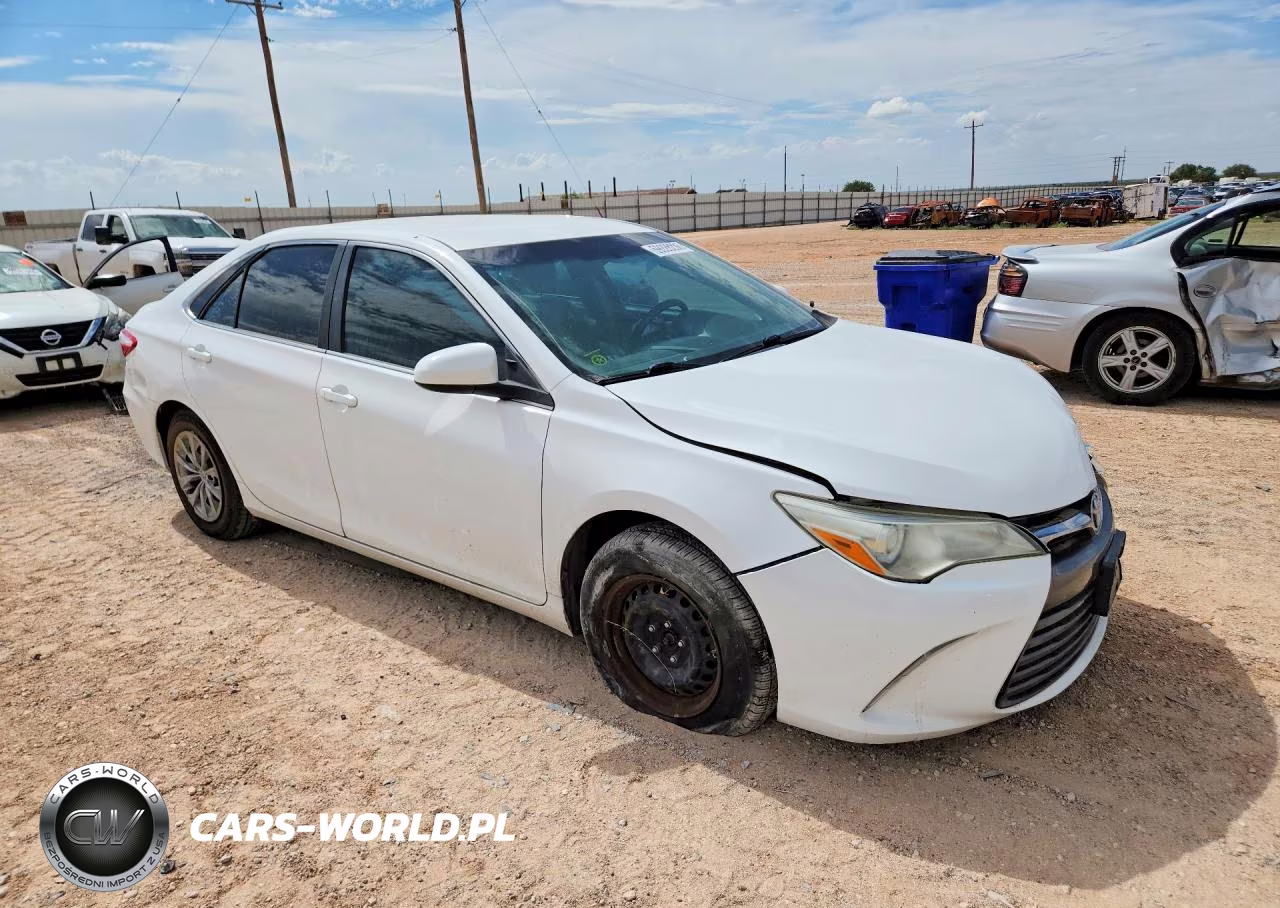 2016 Toyota Camry Le VIN:4T1BF1FK5GU239709 - 4