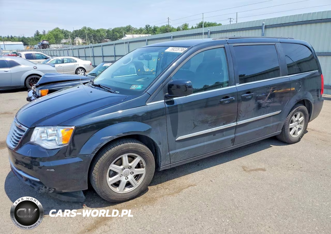 2011 Chrysler Town & Country Touring