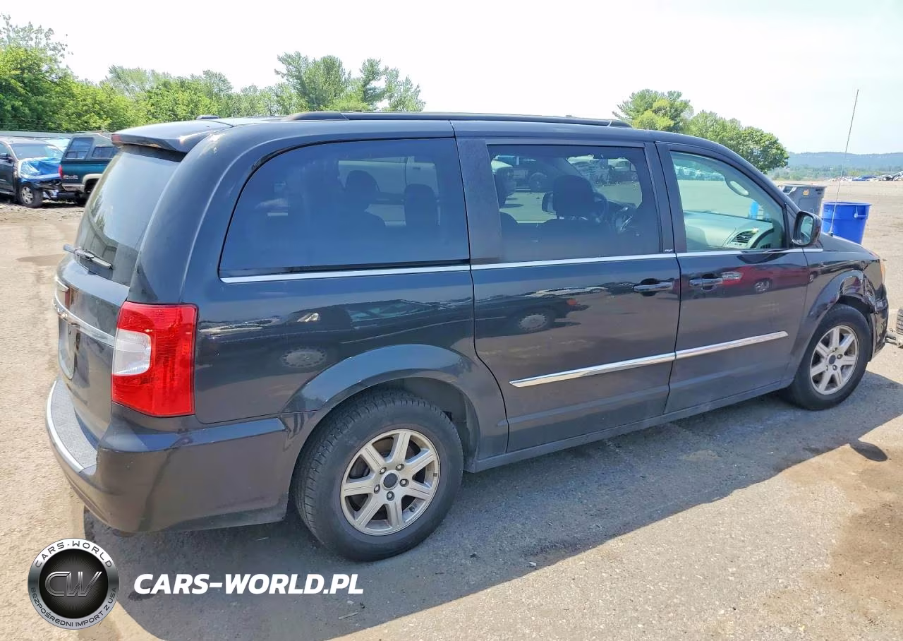 2011 Chrysler Town & Country Touring VIN:2A4RR5DG1BR708651 - 3