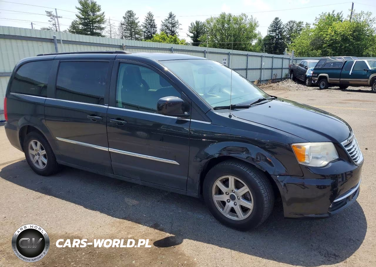 2011 Chrysler Town & Country Touring VIN:2A4RR5DG1BR708651 - 4