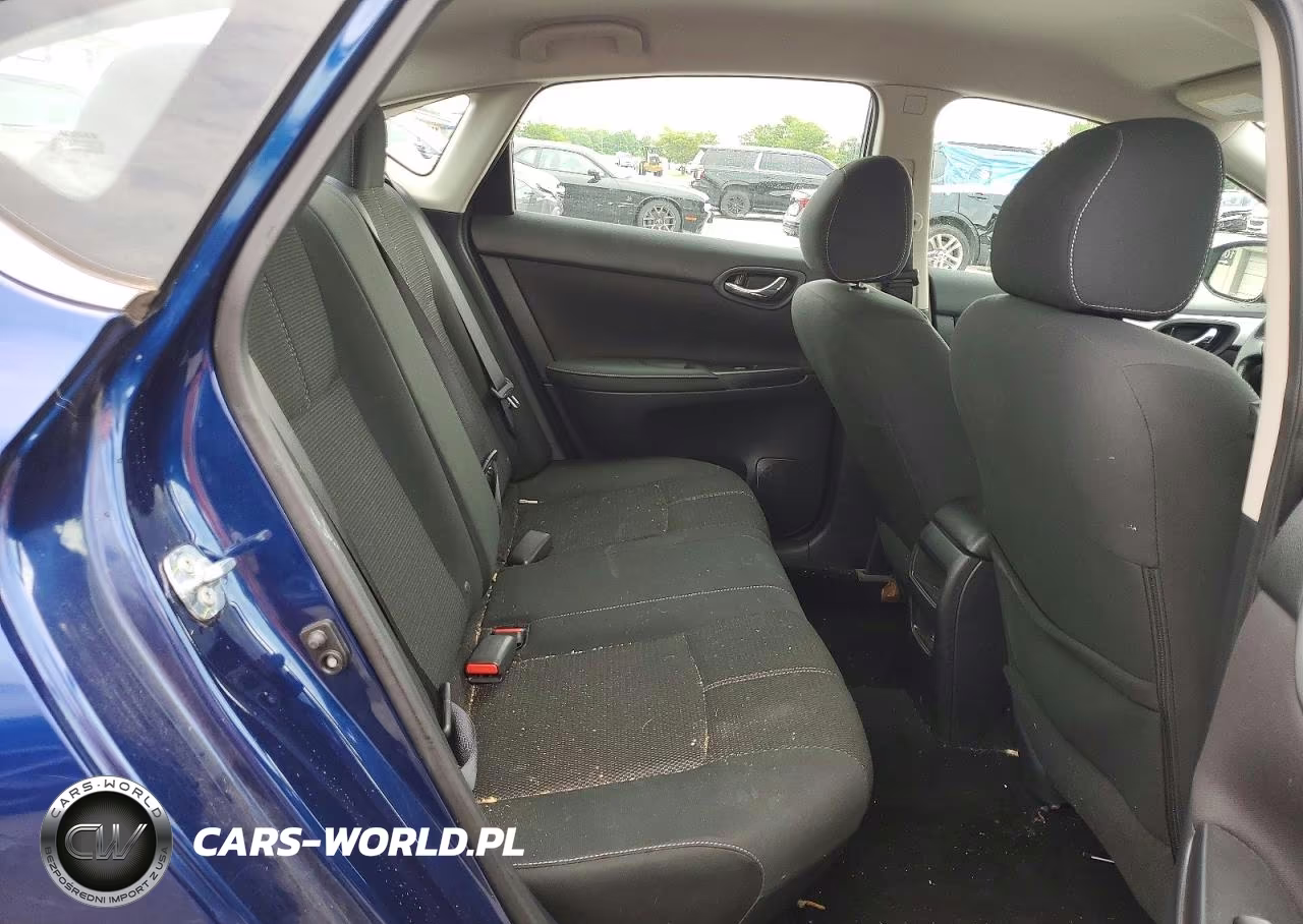 2018 Nissan Sentra S VIN:3N1AB7AP5JY309072 - 10