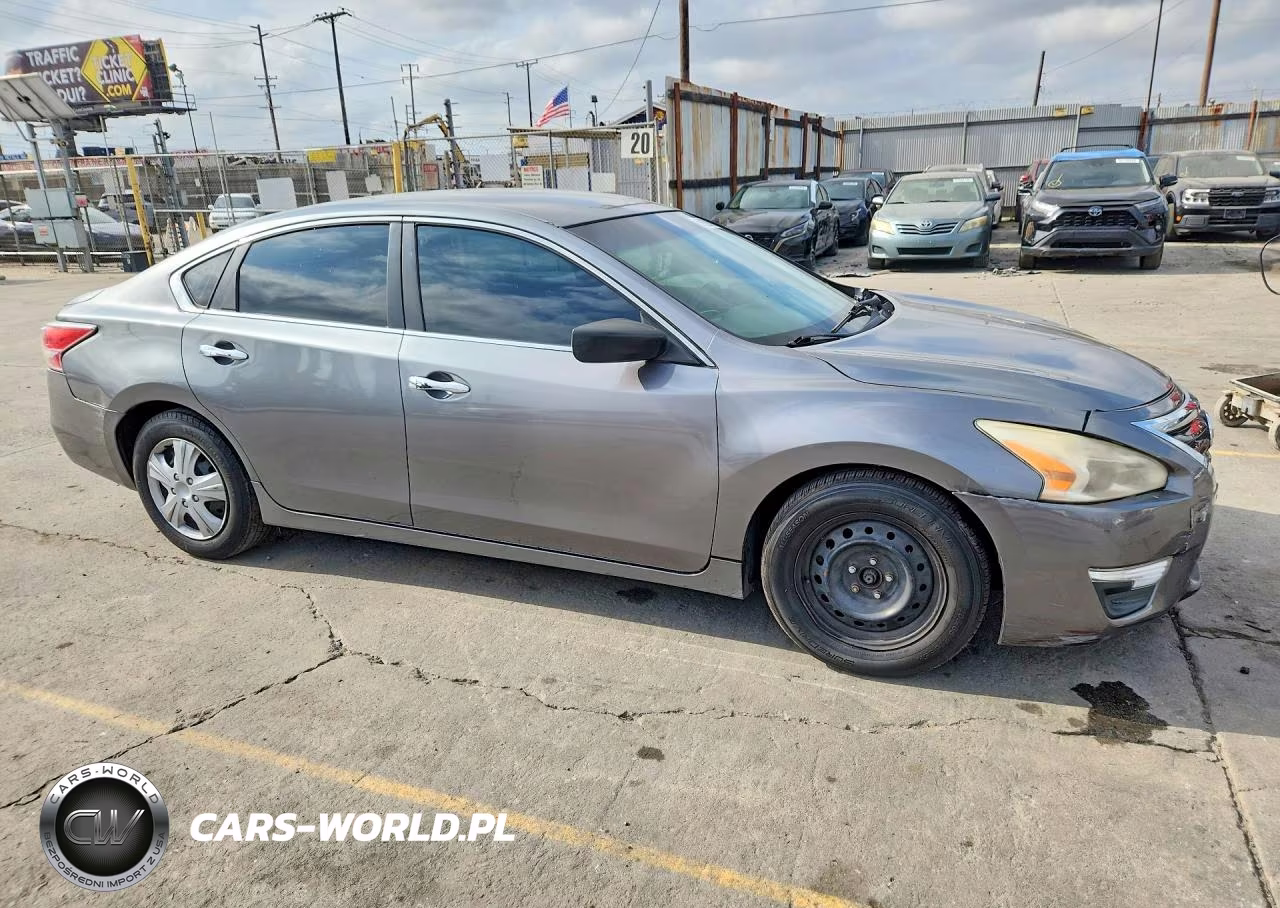 2014 Nissan Altima 2.5 S VIN:1N4AL3AP7EC297174 - 4