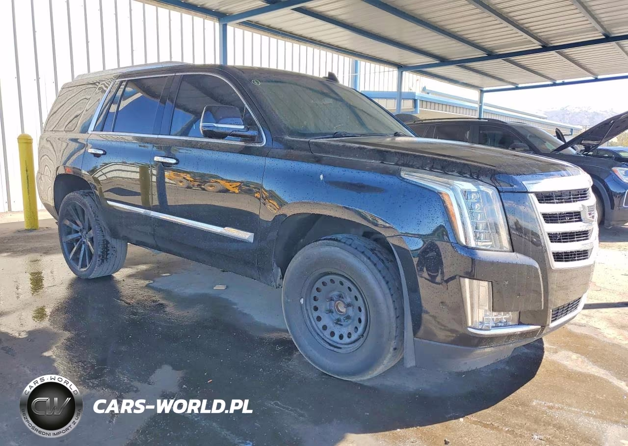 2018 Cadillac Escalade Luxury VIN:1GYS3BKJ8JR110660 - 4