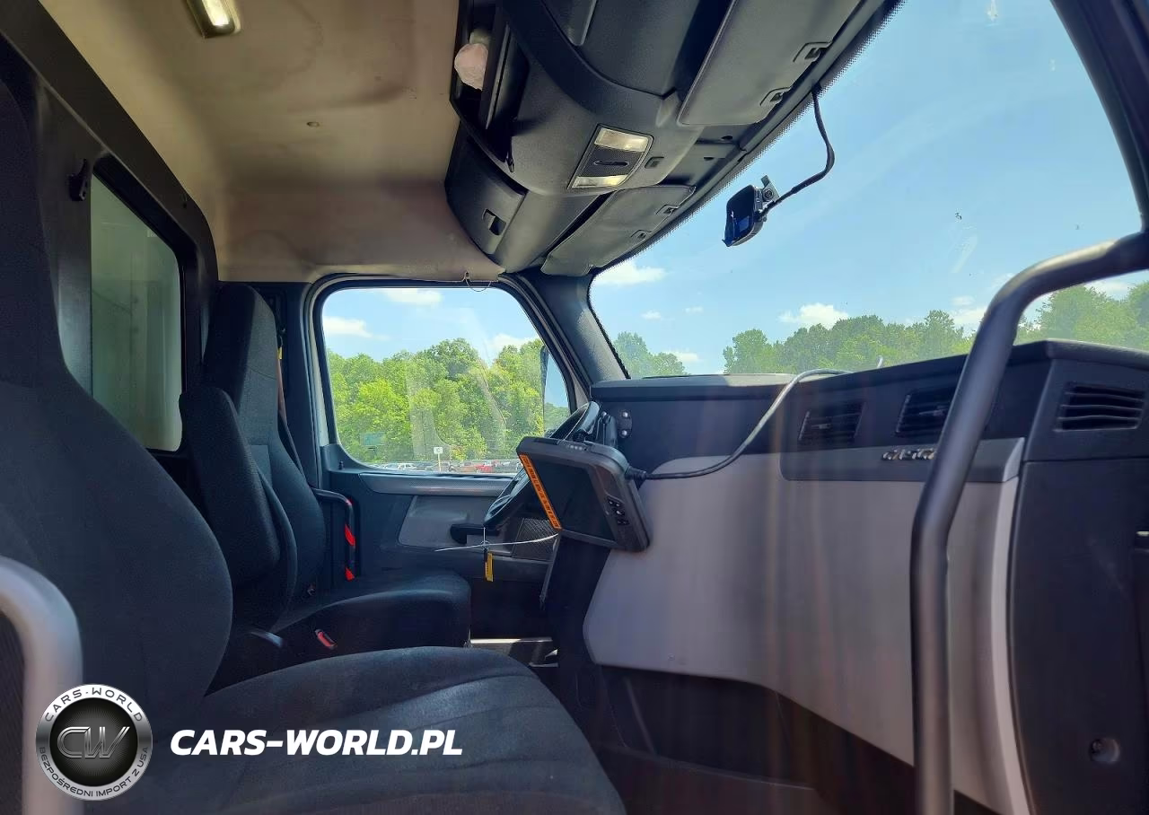 2019 Freightliner Cascadia 116 VIN:1FUJHTFW0KLKT2439 - 5