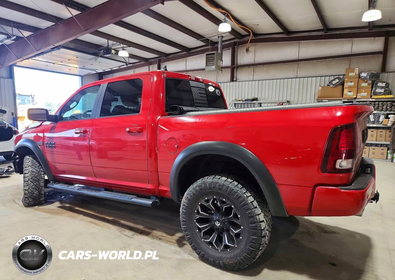 2018 Ram 1500 Sport VIN:1C6RR7MT2JS109714 - 2