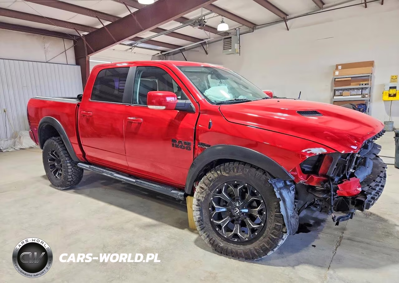 2018 Ram 1500 Sport VIN:1C6RR7MT2JS109714 - 4