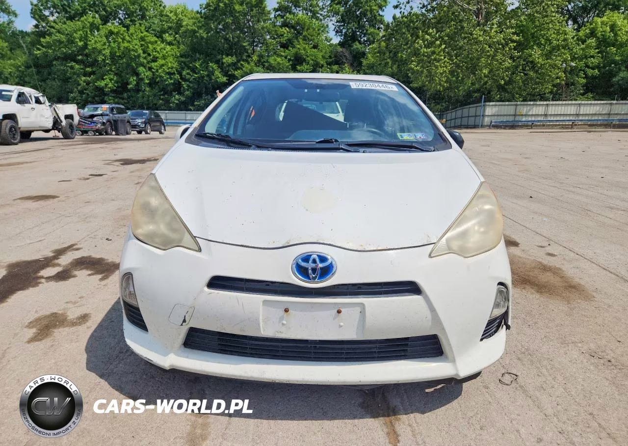 2012 Toyota Prius C Two VIN:JTDKDTB35C1512941 - 5