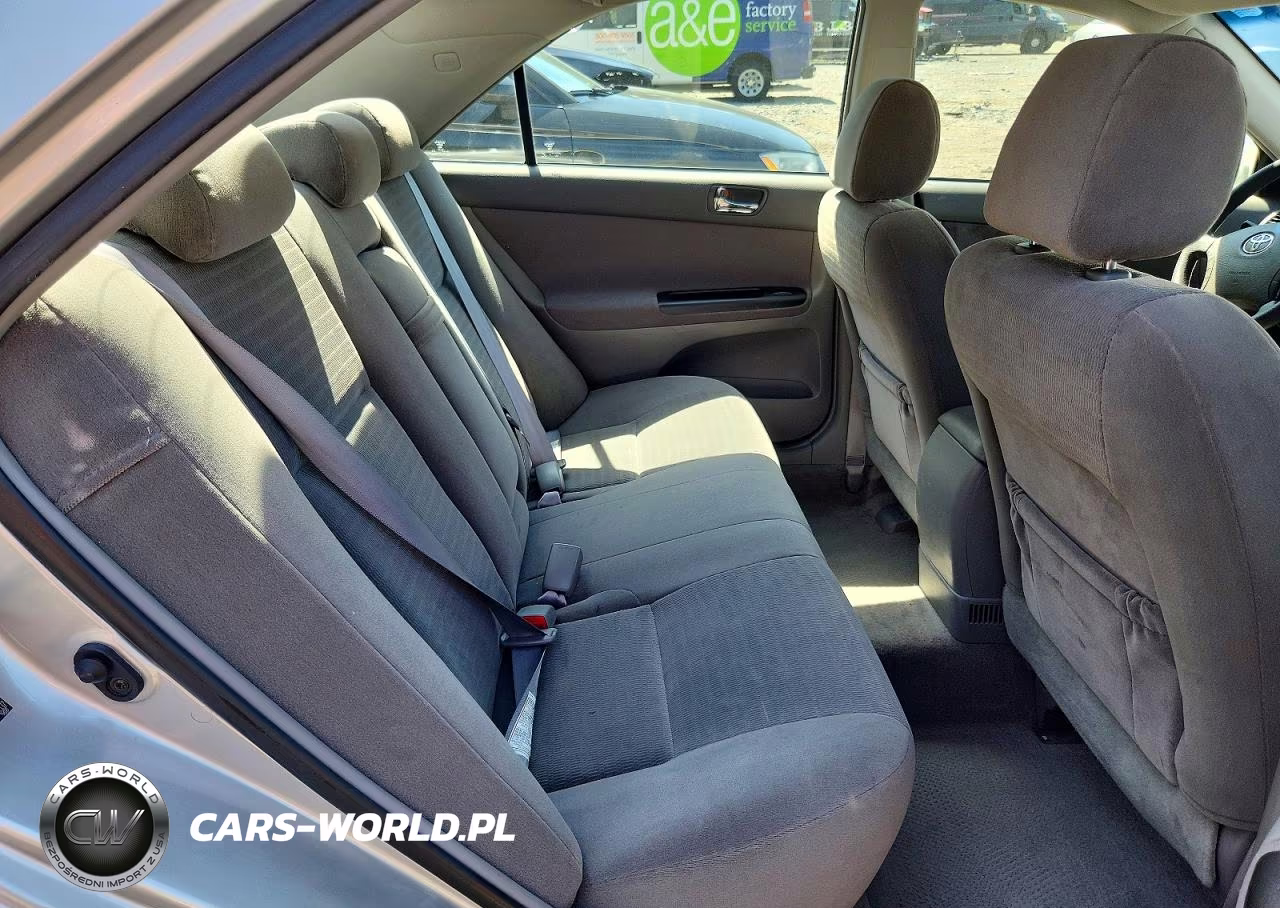 2005 Toyota Camry Le VIN:4T1BE30K35U420537 - 10