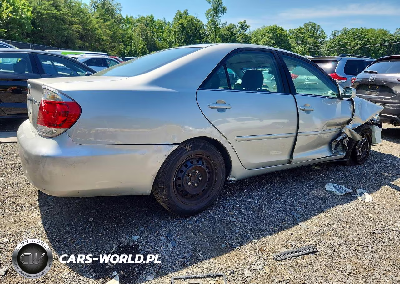 2005 Toyota Camry Le VIN:4T1BE30K35U420537 - 3