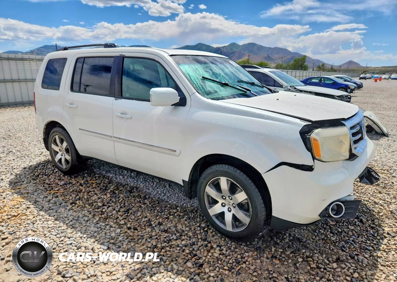 2012 Honda Pilot Touring VIN:5FNYF4H91CB025281 - 4