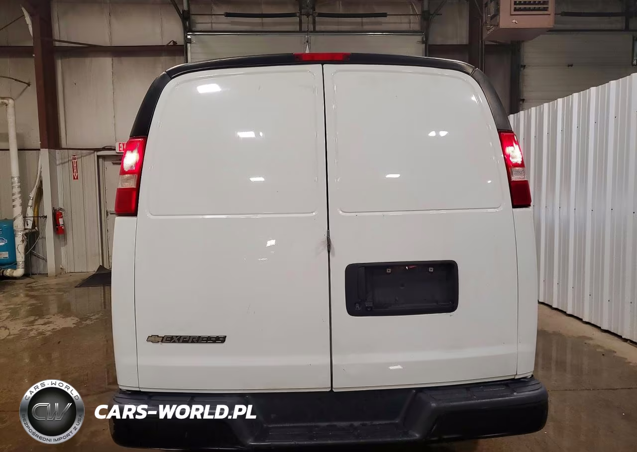 2018 Chevrolet Express G2500 VIN:1GCWGAFP5J1292952 - 6