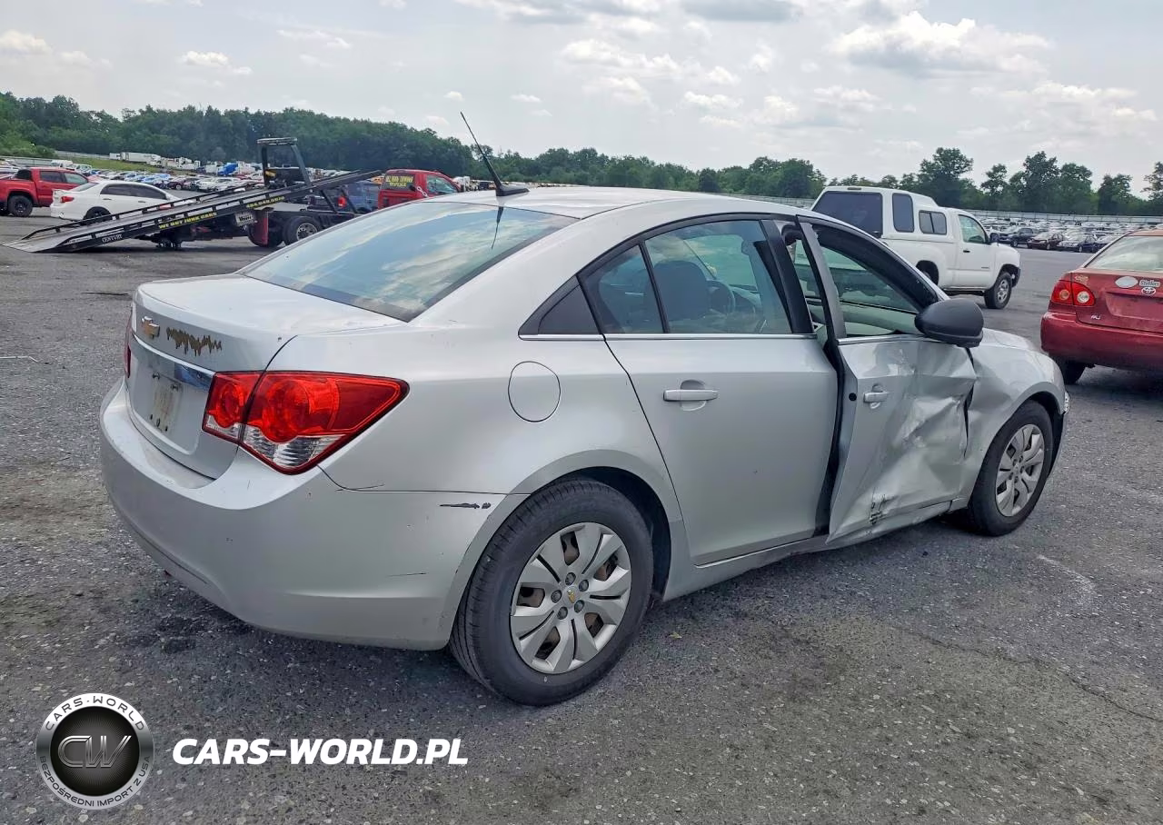 2012 Chevrolet Cruze Ls VIN:1G1PC5SH7C7303612 - 3