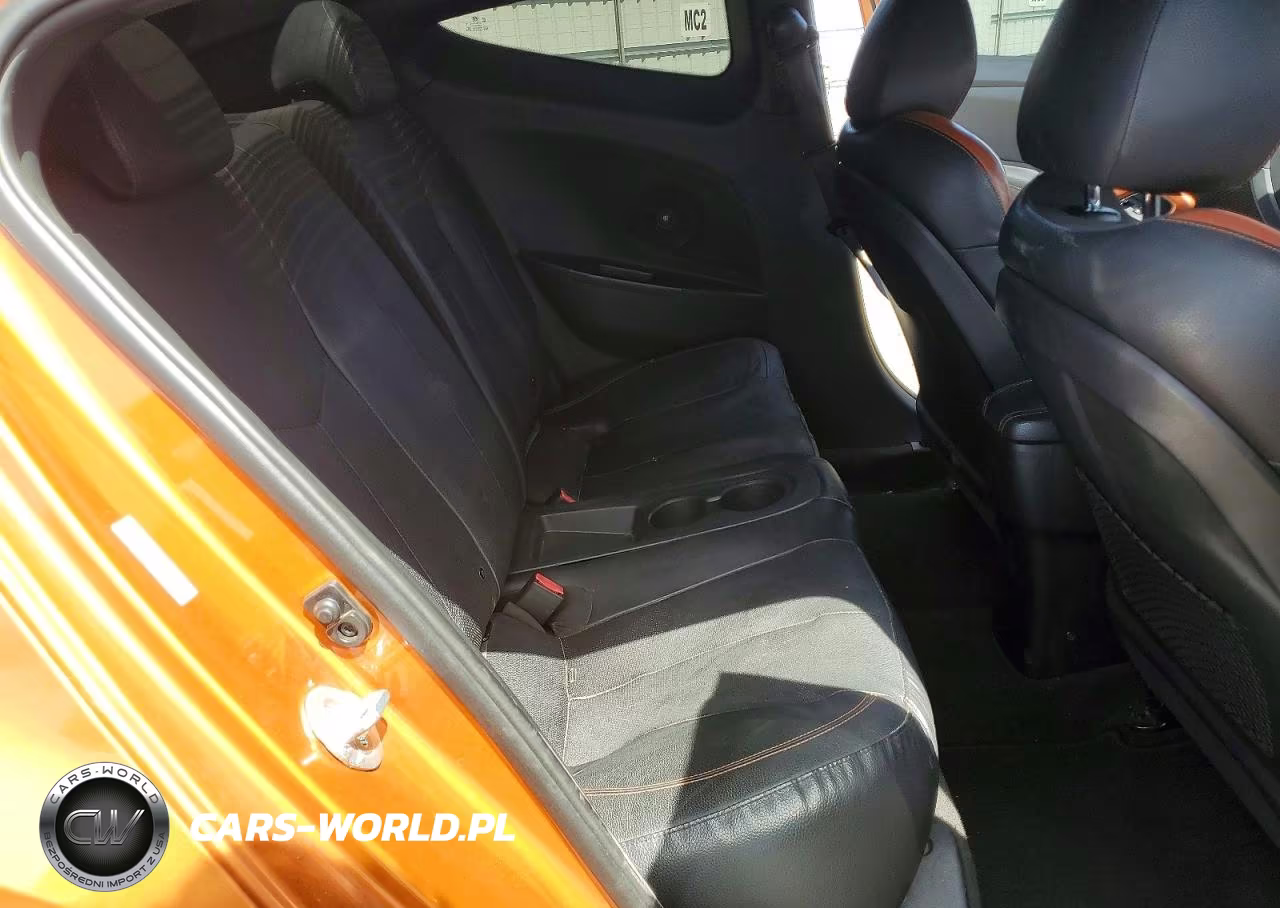 2016 Hyundai Veloster Turbo VIN:KMHTC6AE4GU295197 - 10