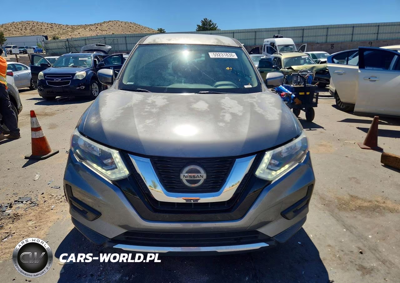 2018 Nissan Rogue S VIN:KNMAT2MTXJP612310 - 5