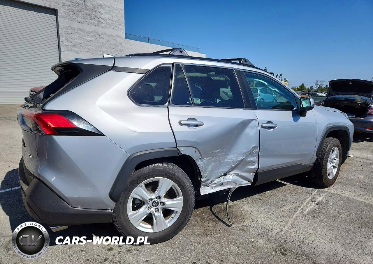 2019 Toyota Rav4 Xle VIN:2T3W1RFV3KW031420 - 3