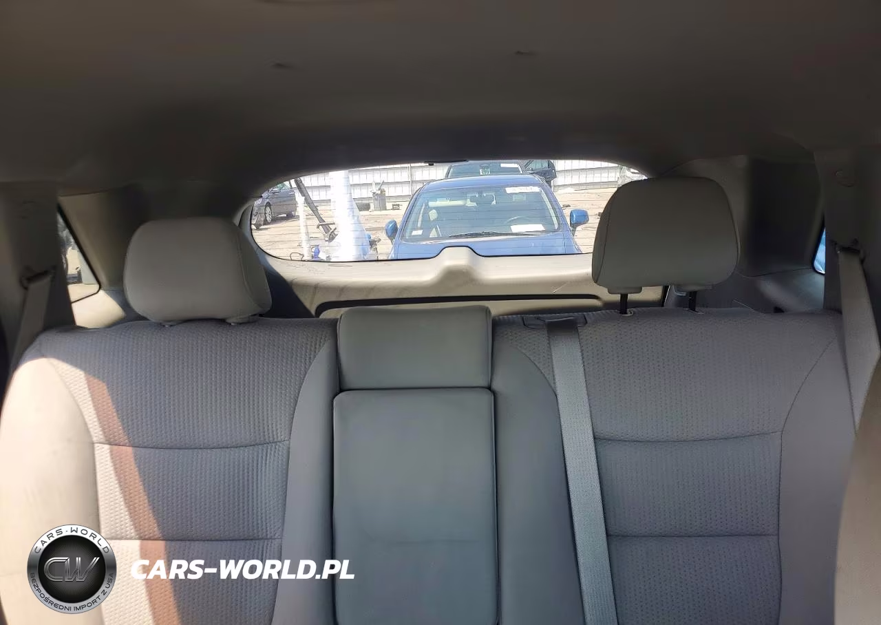 2011 Kia Sorento Lx VIN:5XYKT3A13BG117948 - 10