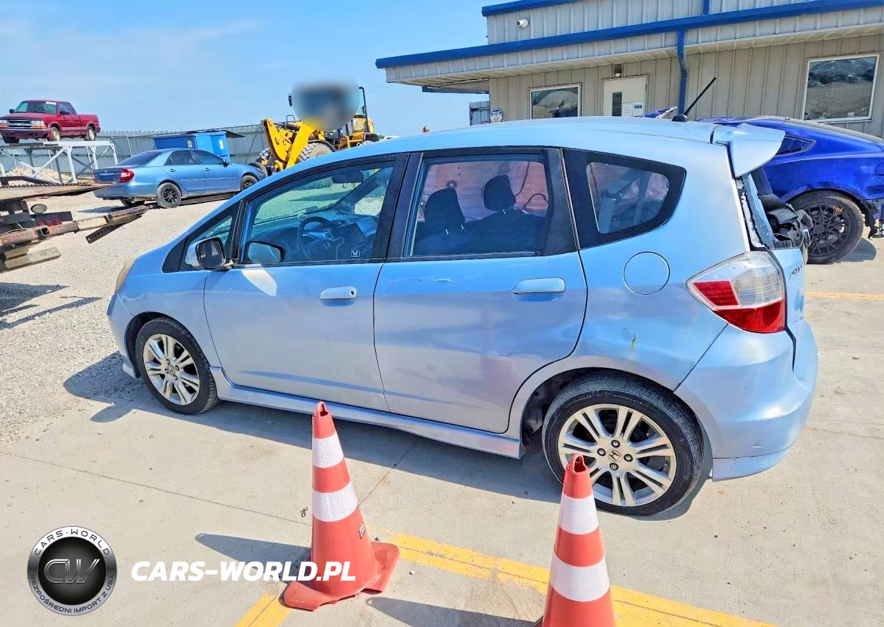 2010 Honda Fit Sport VIN:JHMGE8H45AC006820 - 2