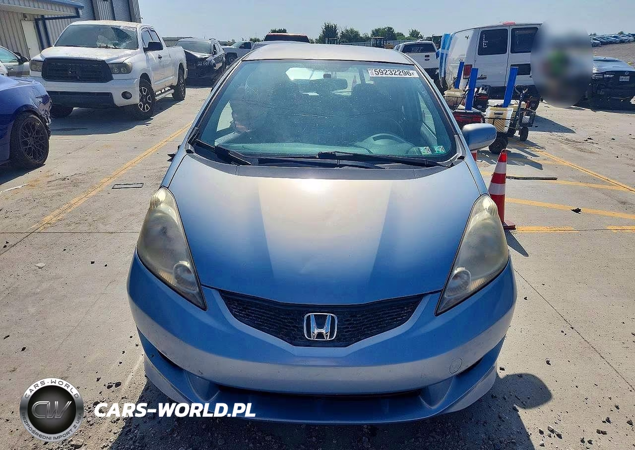 2010 Honda Fit Sport VIN:JHMGE8H45AC006820 - 5