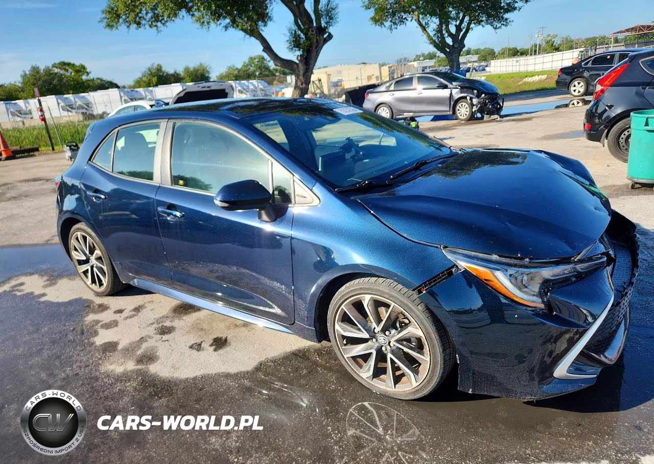 2019 Toyota Corolla Hatchback Xse VIN:JTNK4RBE4K3046115 - 4
