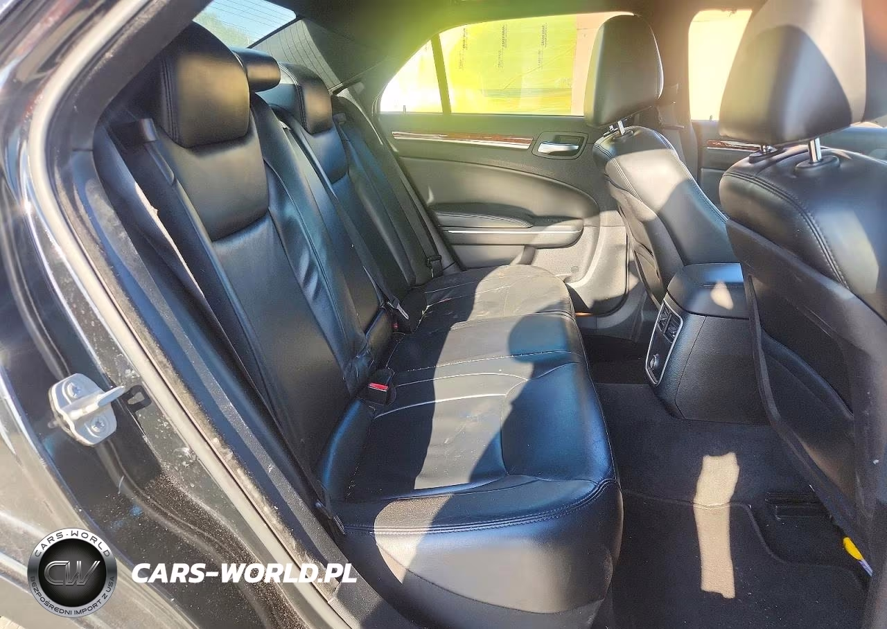 2014 Chrysler 300 VIN:2C3CCAAG5EH207397 - 10
