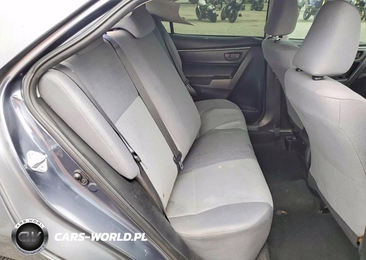 2015 Toyota Corolla L VIN:5YFBURHE2FP346891 - 10