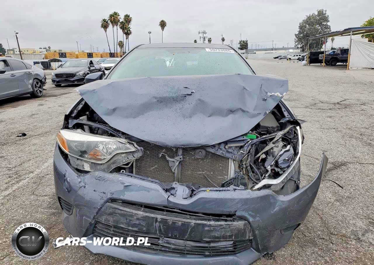 2015 Toyota Corolla L VIN:5YFBURHE2FP346891 - 5