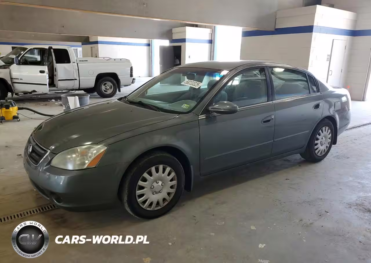 2003 Nissan Altima Base