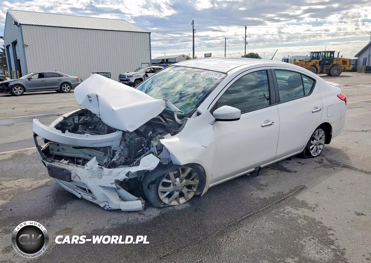 2018 Nissan Versa Sv