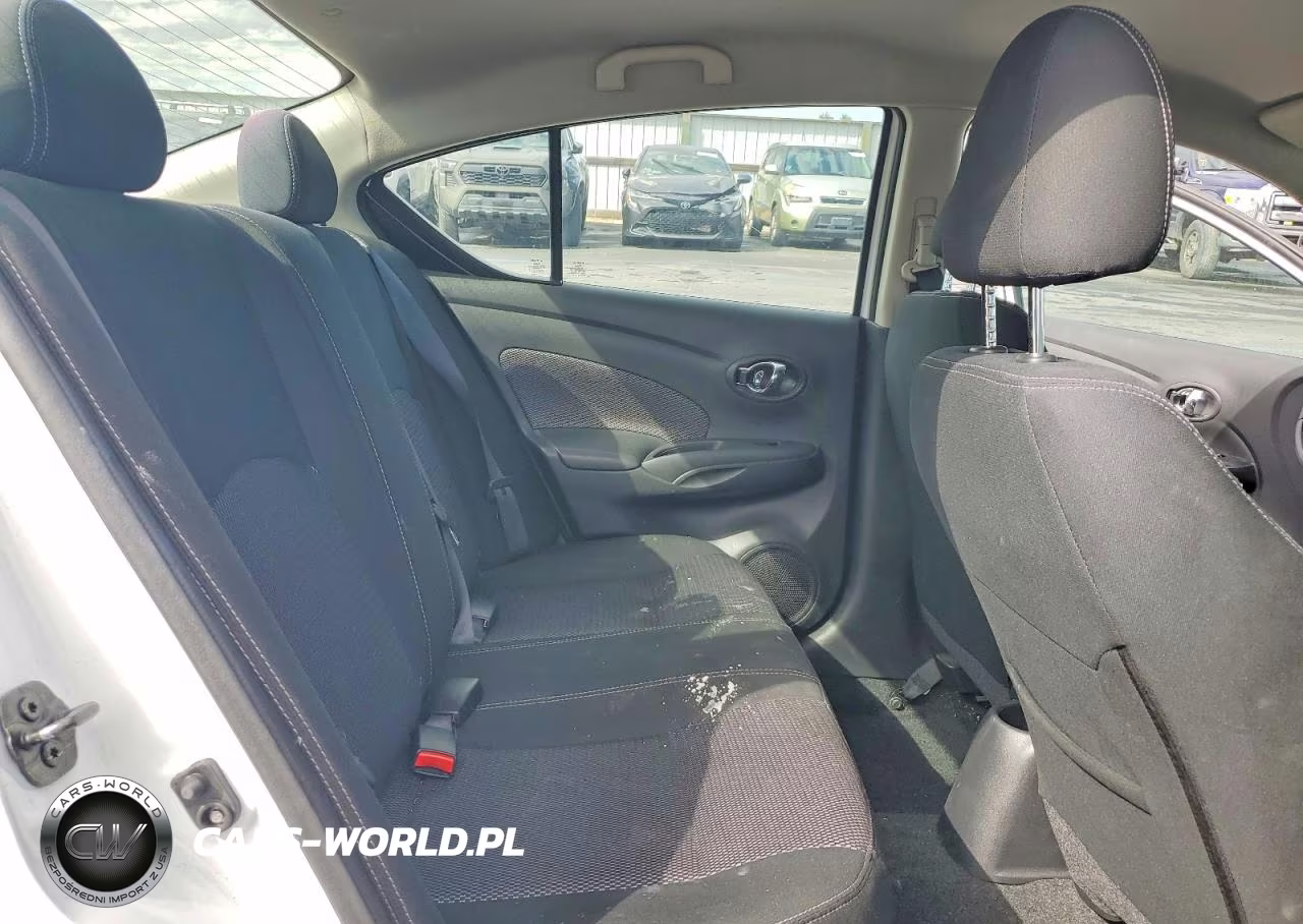 2018 Nissan Versa Sv VIN:3N1CN7AP7JL822675 - 10