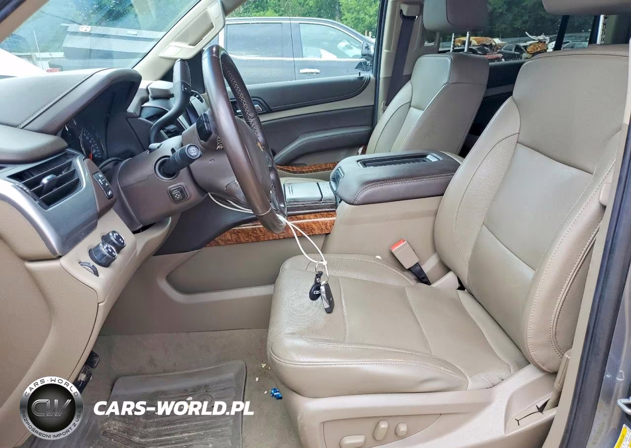 2019 Chevrolet Suburban K1500 Premier VIN:1GNSKJKC3KR246630 - 7