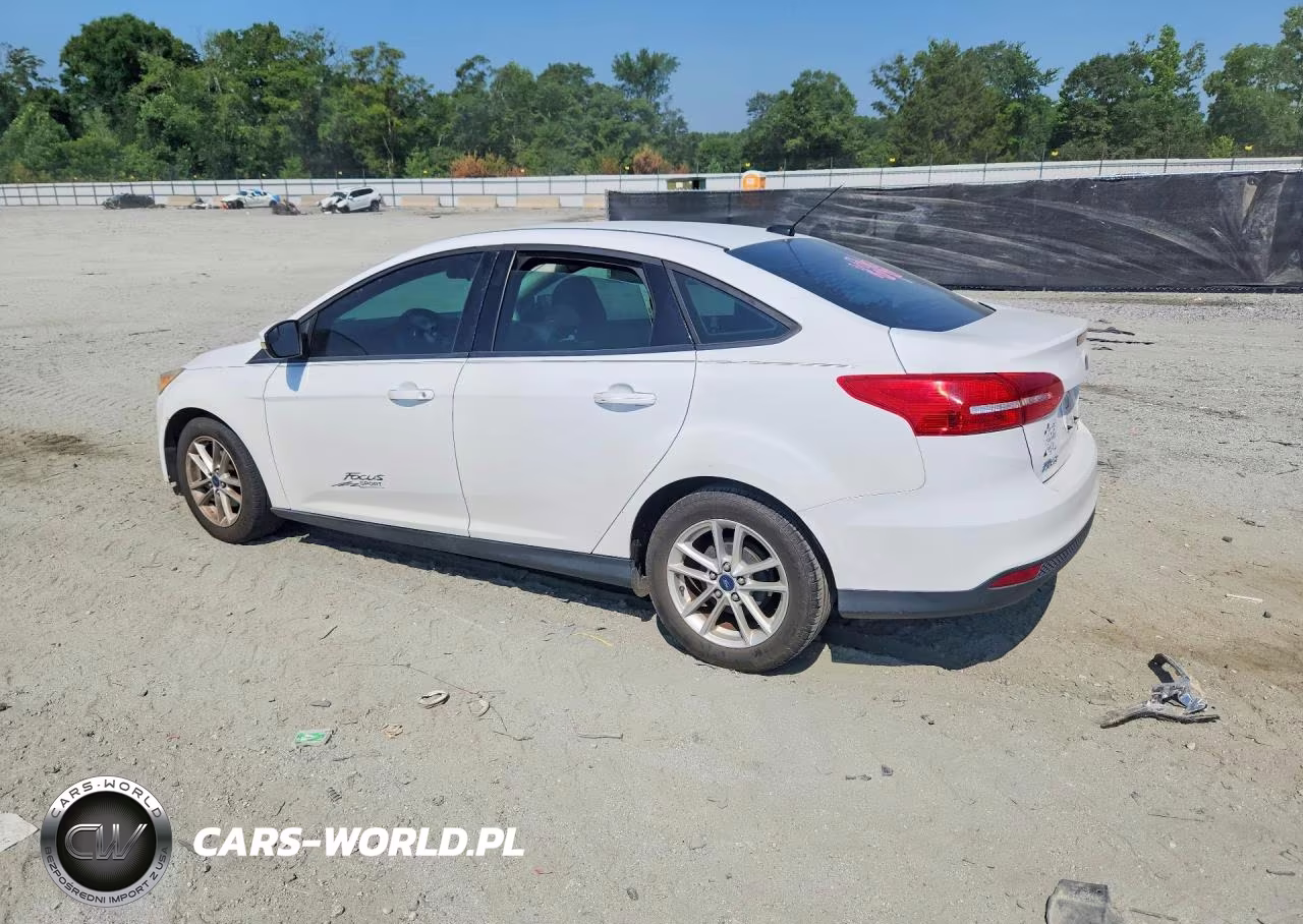 2015 Ford Focus Se VIN:1FADP3F27FL205738 - 2