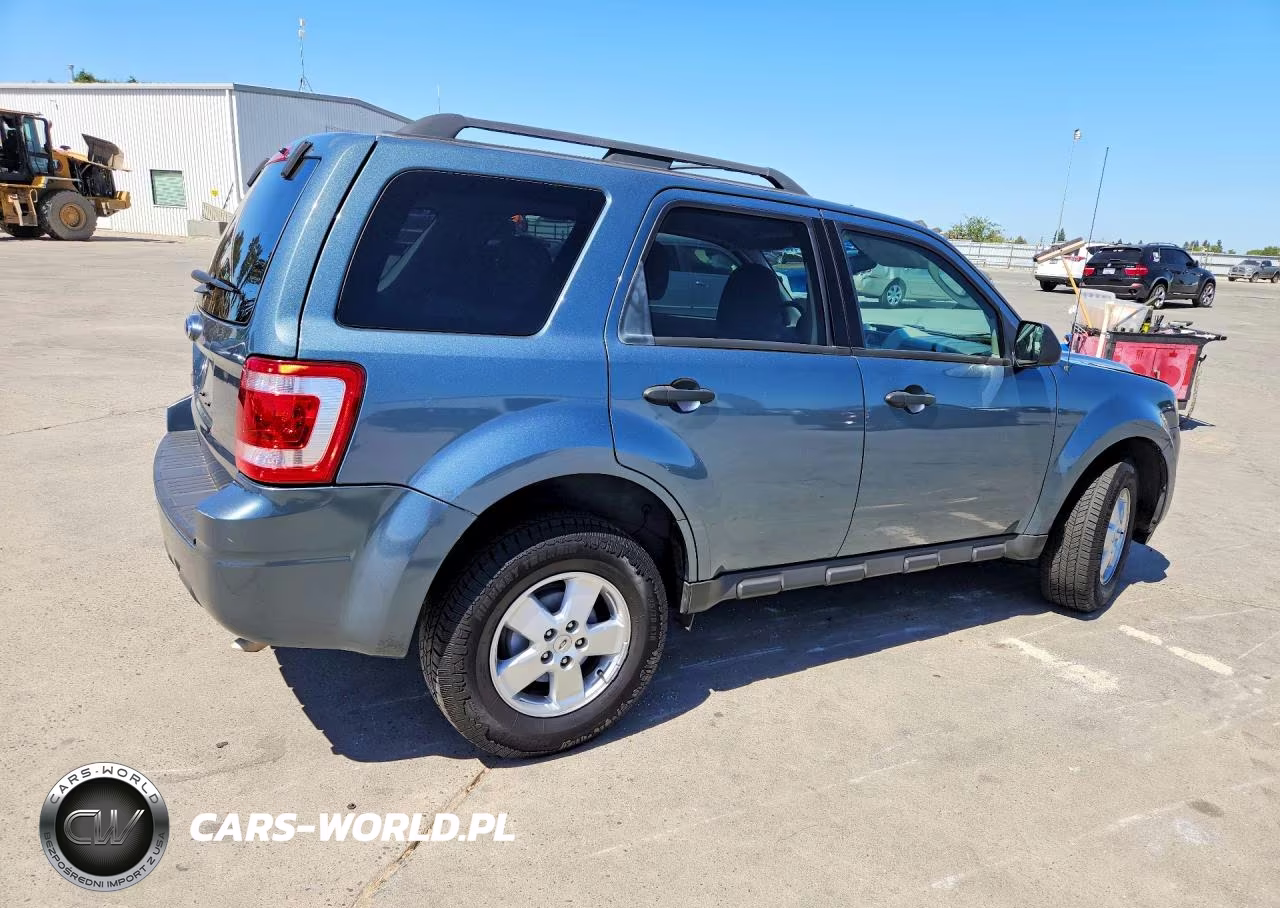 2012 Ford Escape Xlt VIN:1FMCU0D7XCKC67868 - 3