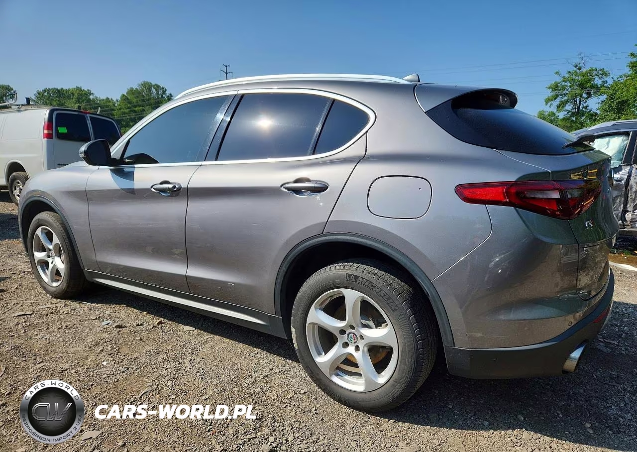 2018 Alfa Romeo Stelvio VIN:ZASFAKAN3J7B96187 - 2