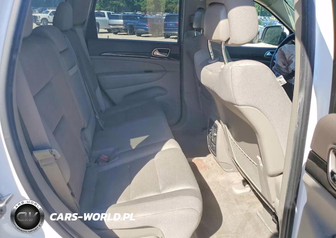 2013 Jeep Grand Cherokee Laredo VIN:1C4RJFAG3DC651761 - 10