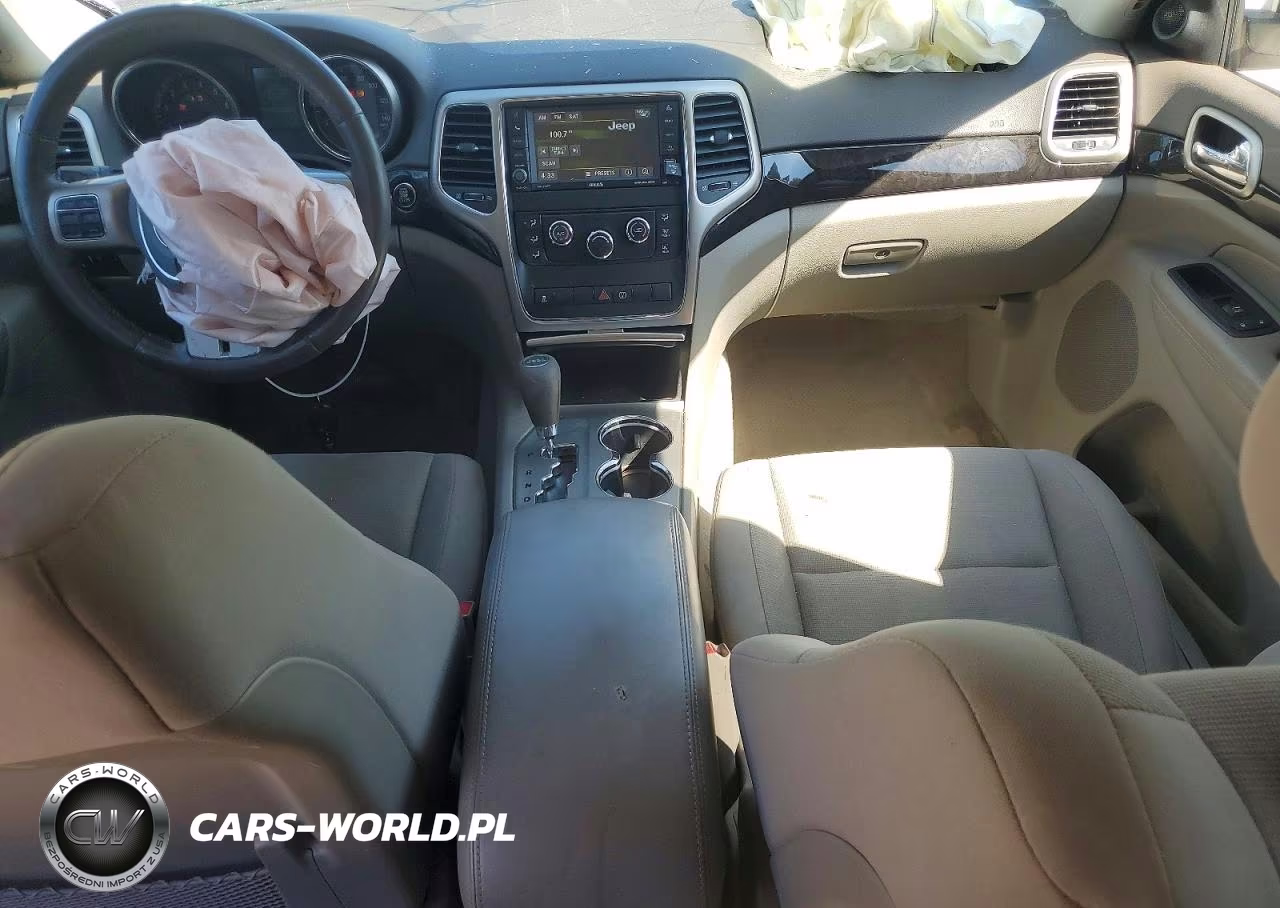 2013 Jeep Grand Cherokee Laredo VIN:1C4RJFAG3DC651761 - 8