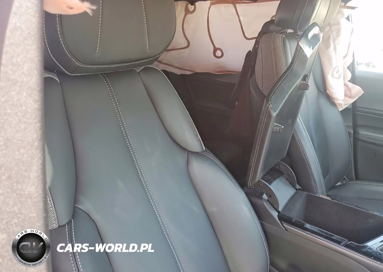 2024 Cadillac Lyriq Tech VIN:1GYKPMRK4RZ101965 - 11