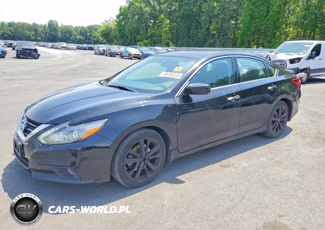 2017 Nissan Altima 2.5 Sr – zdjęcie 1 z 12