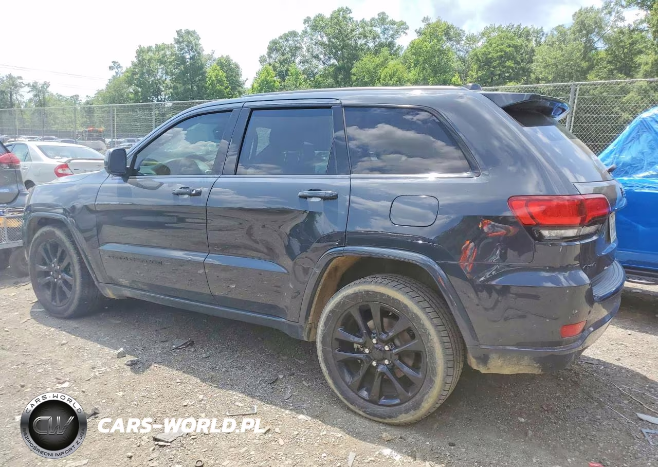 2018 Jeep Grand Cherokee Laredo VIN:1C4RJFAG6JC227986 - 2
