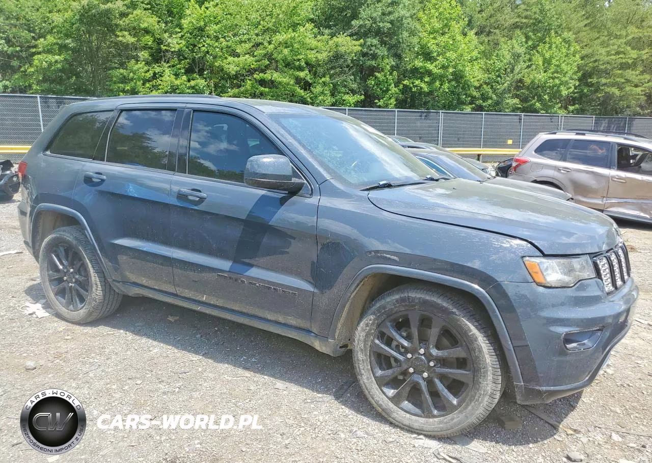 2018 Jeep Grand Cherokee Laredo VIN:1C4RJFAG6JC227986 - 4