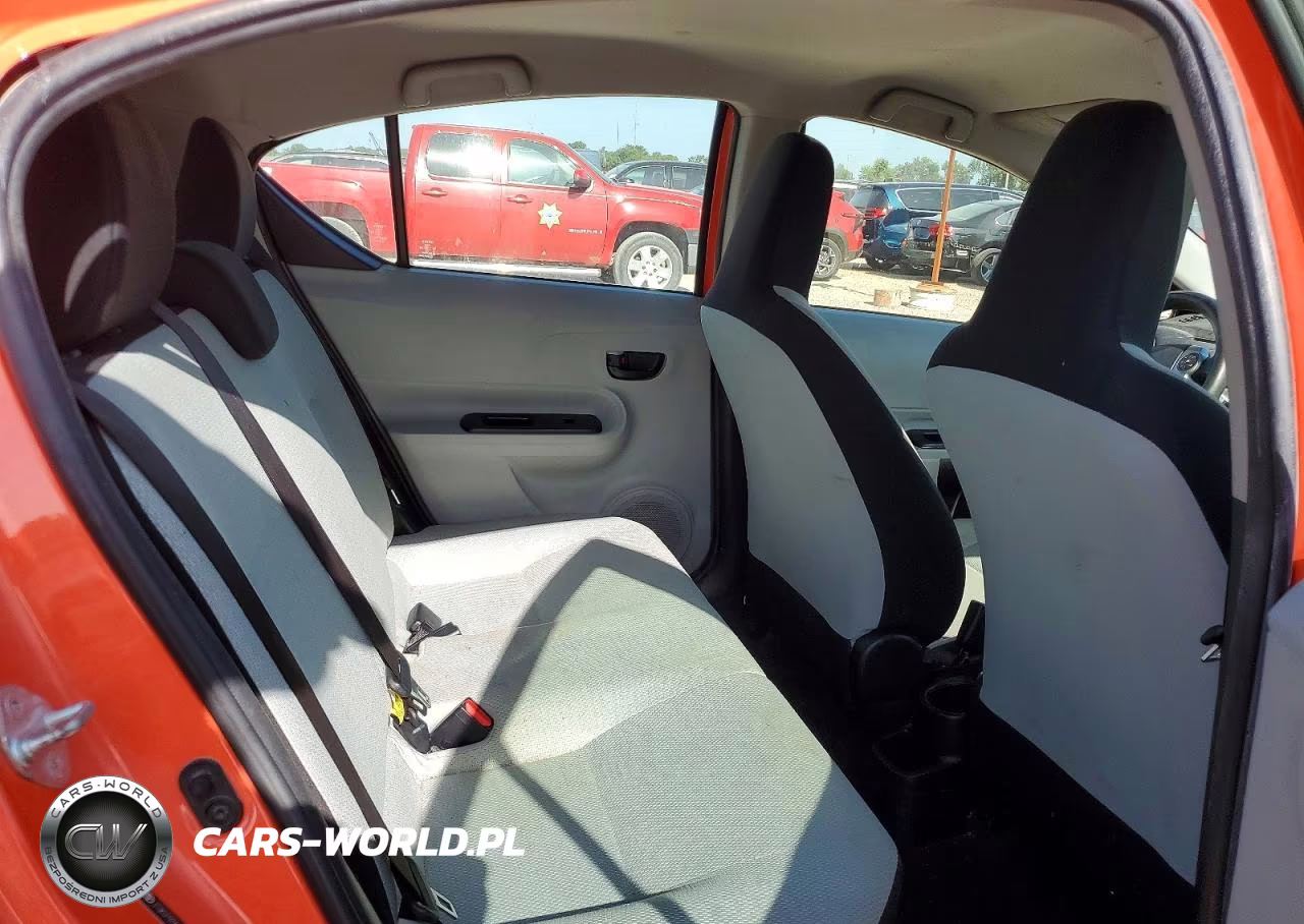 2012 Toyota Prius VIN:JTDKDTB36C1024999 - 10