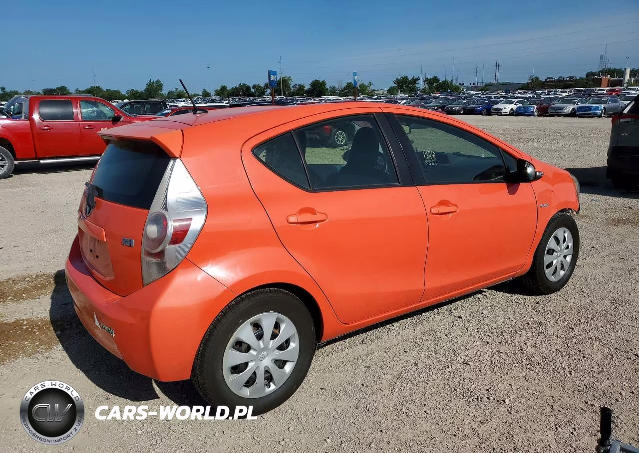 2012 Toyota Prius VIN:JTDKDTB36C1024999 - 3