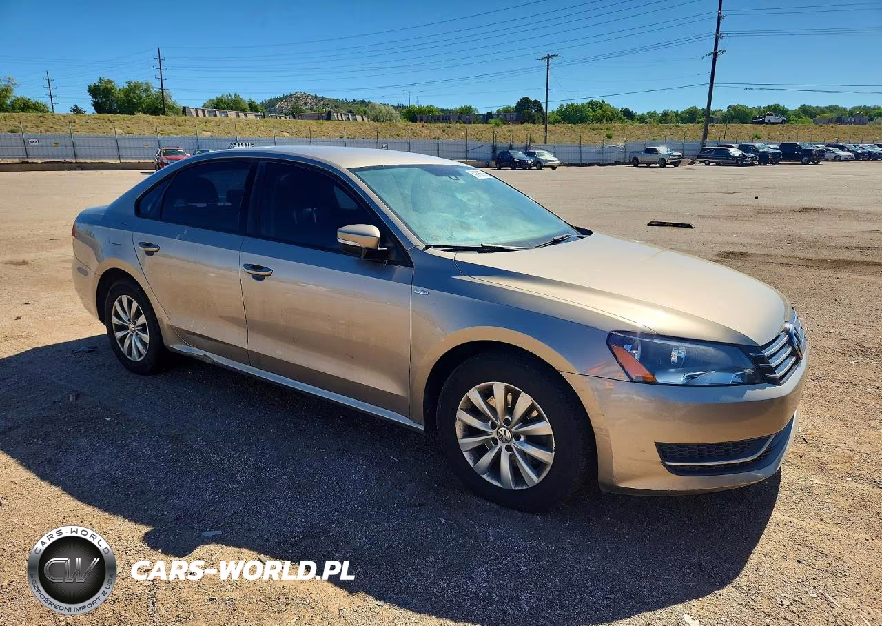2015 Volkswagen Passat S VIN:1VWAT7A35FC015448 - 4
