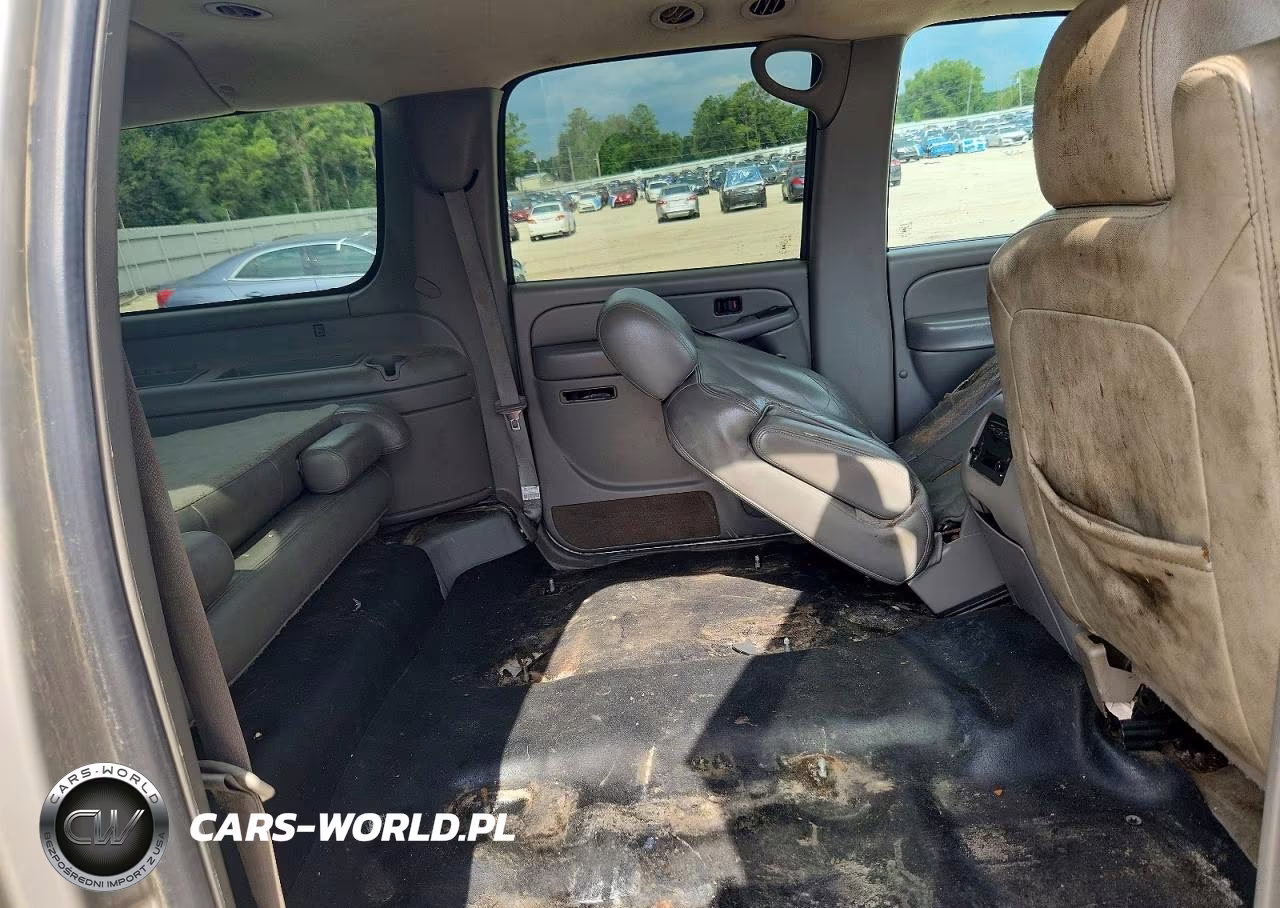 2004 Chevrolet Suburban C1500 VIN:3GNEC16Z94G290353 - 11