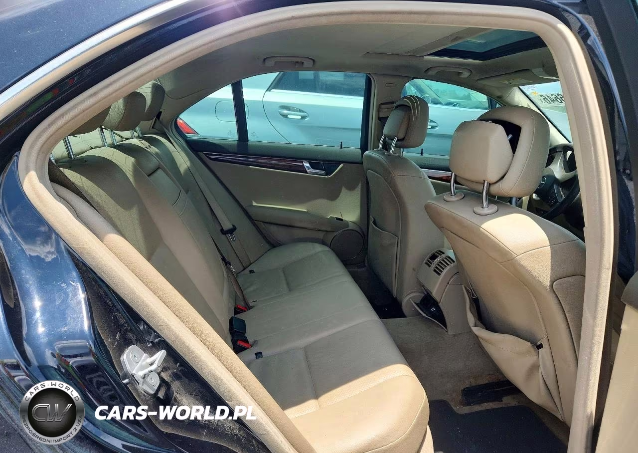 2011 Mercedes-Benz C 300 4Matic VIN:WDDGF8BB4BA503205 - 10