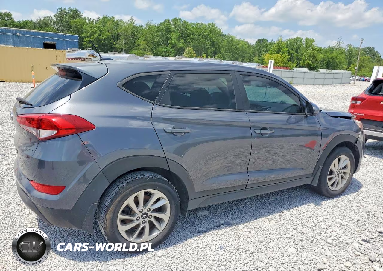 2017 Hyundai Tucson Se VIN:KM8J23A4XHU576373 - 3