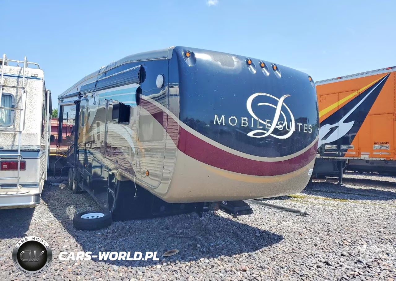 2014 Drv Mobil Suit - Slide-In Camper