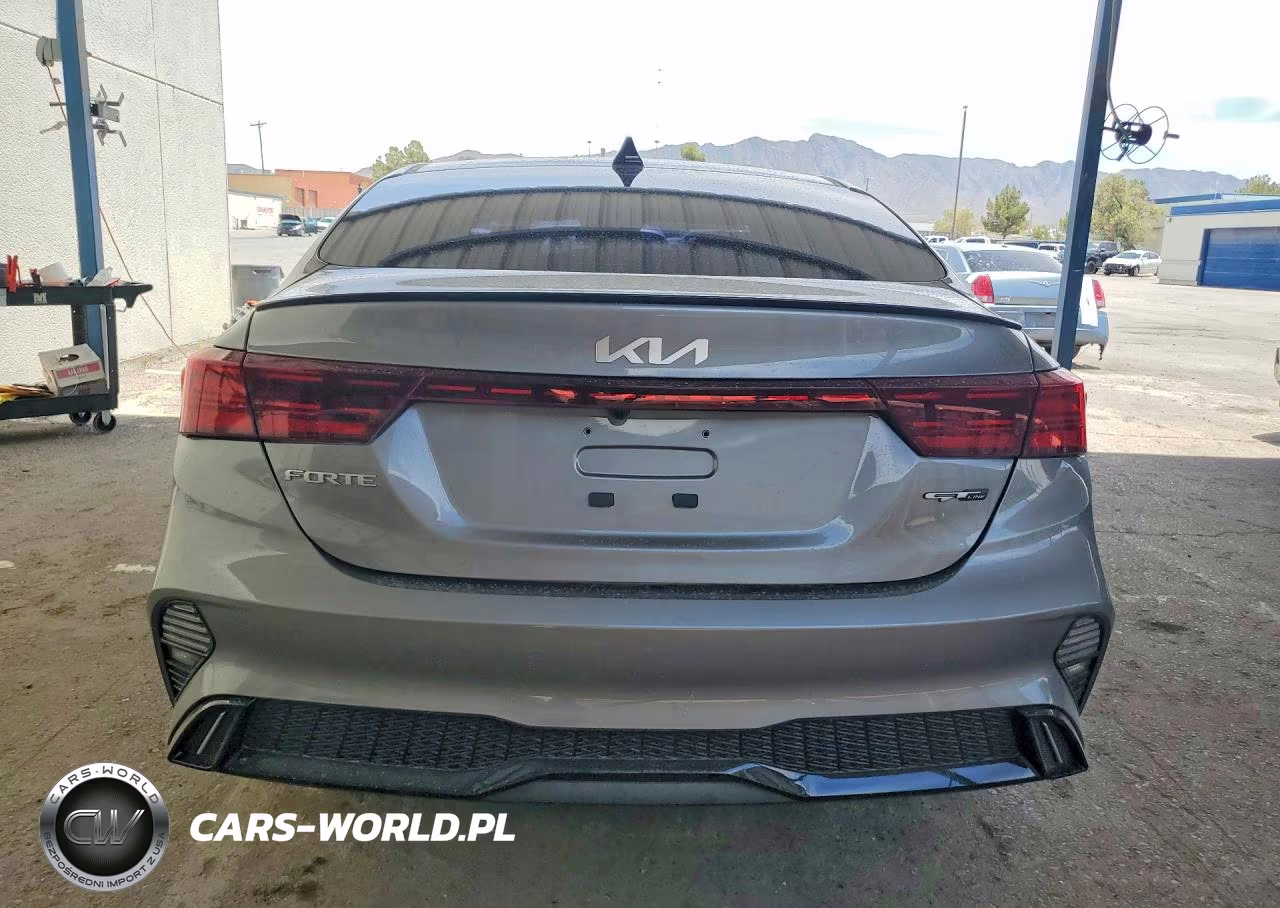 2024 Kia Forte Gt Line VIN:3KPF54AD1RE826283 - 6