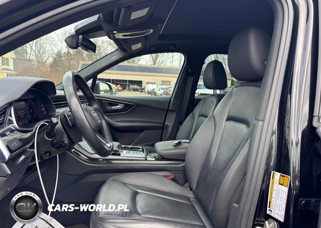 2020 Audi Q7 Premium VIN:WA1AXAF79LD005876 - 10