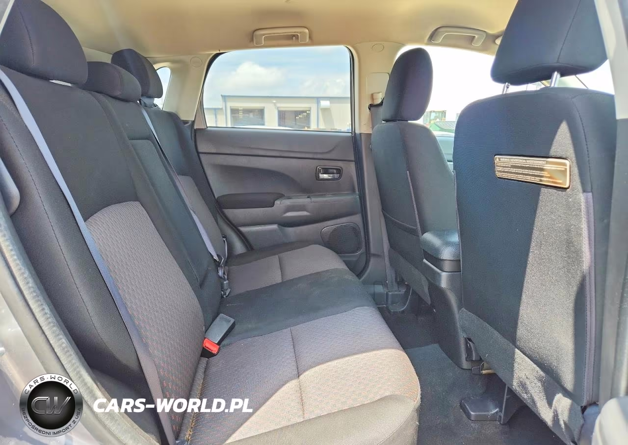 2018 Mitsubishi Outlander Sport Es VIN:JA4AR3AU4JZ021437 - 11